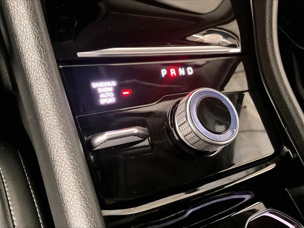 Used 2022 White Jeep Limited image 26