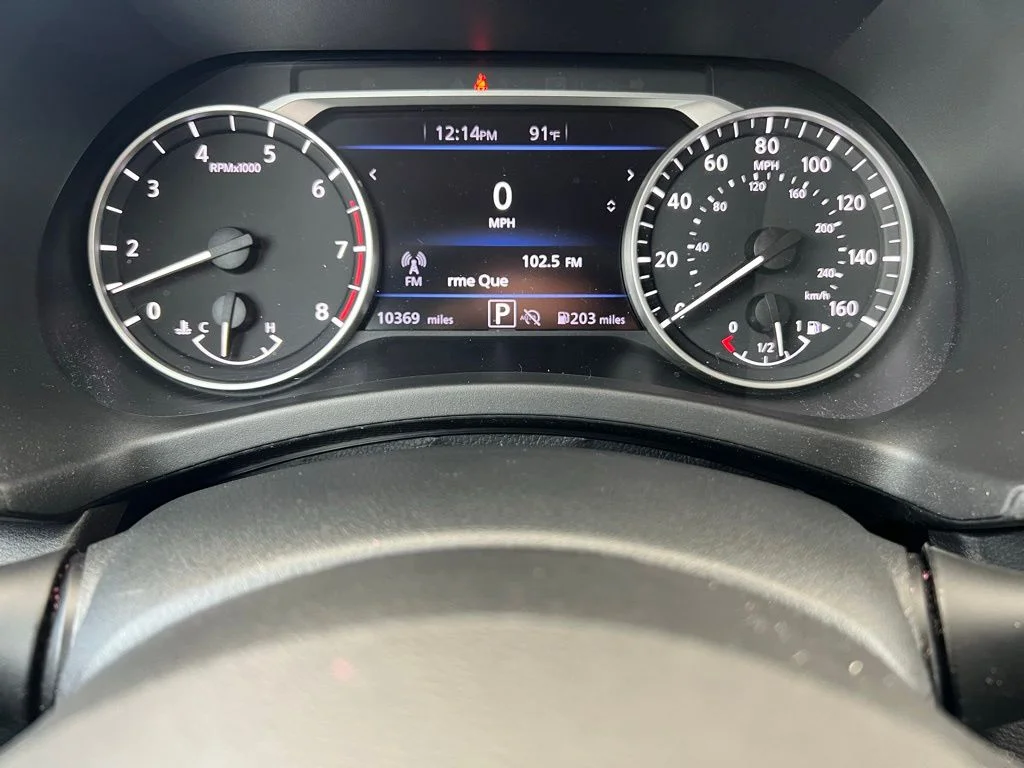 Used 2025 Gray Nissan SR image 7