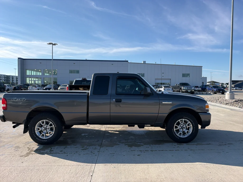 Used 2011 Dark Shadow Gray Metallic Ford XLT image 4