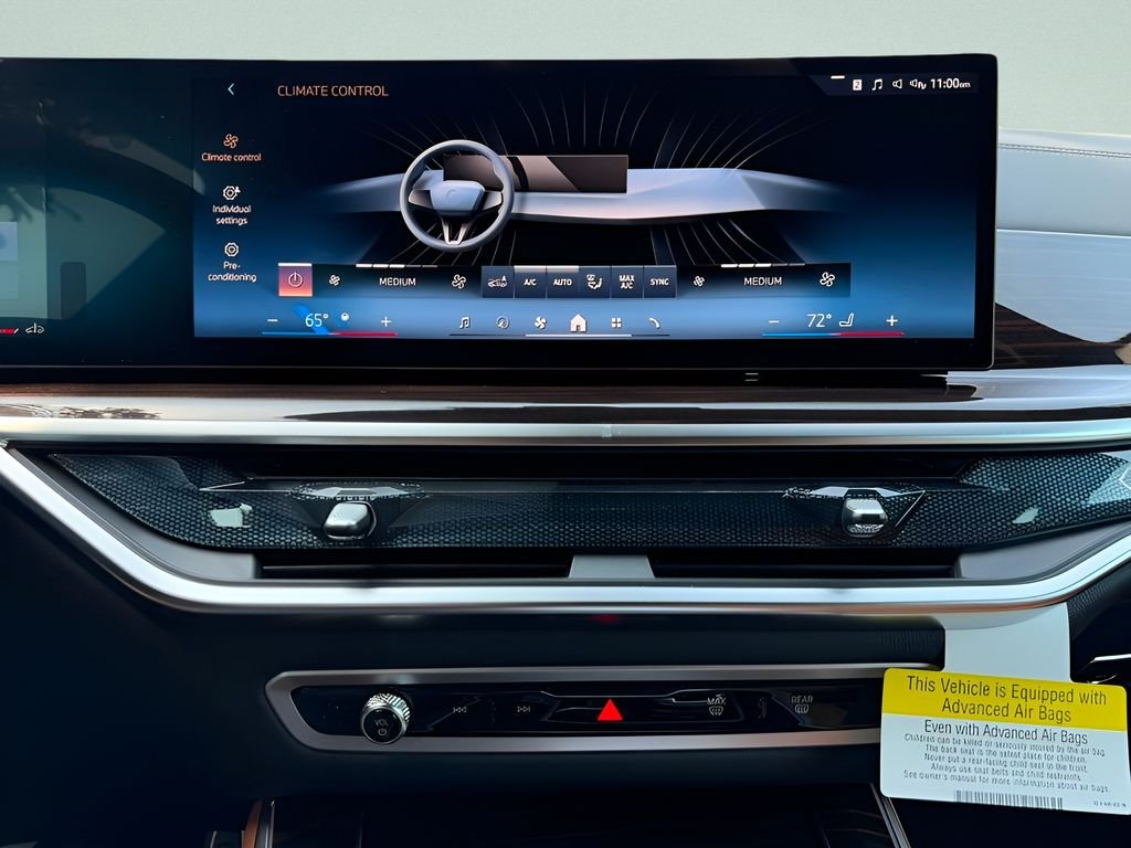 New 2026 Manhattan Green Metallic BMW xDrive40i image 18
