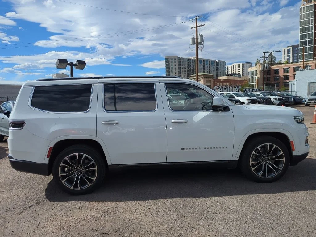 Used 2022 White Jeep Series III image 8