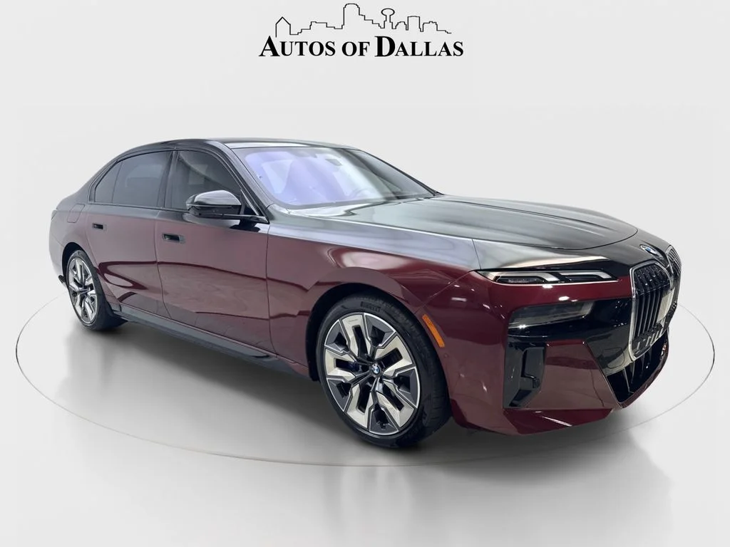 Used 2023 Red BMW xDrive60 image 5