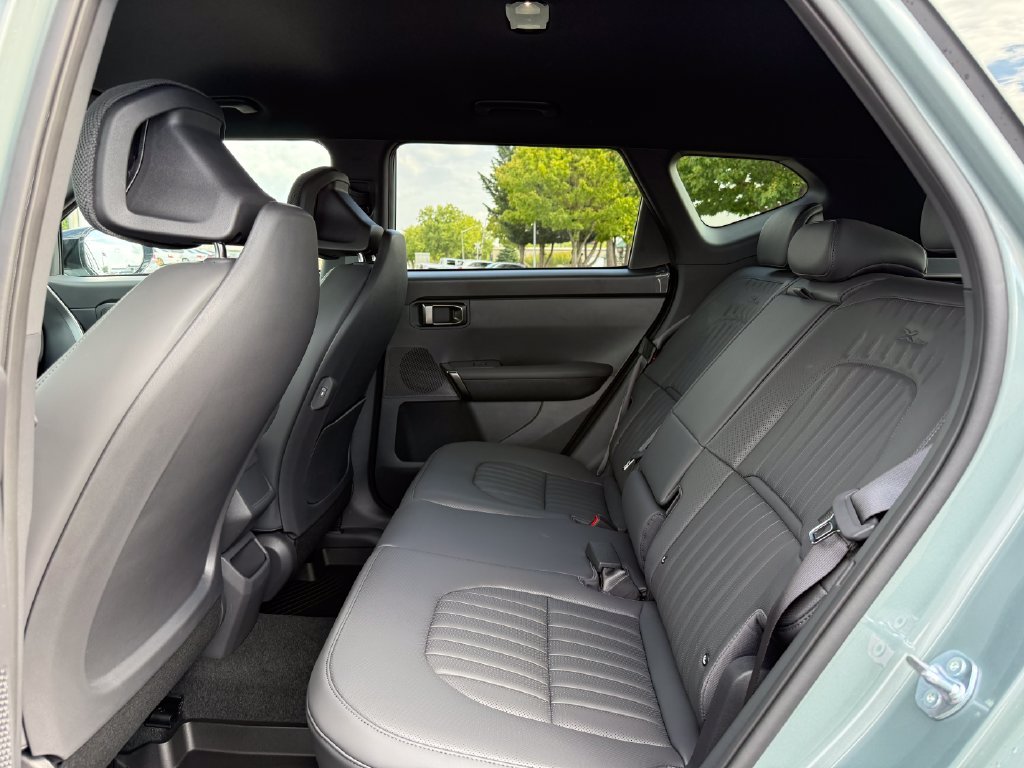 New 2027 Iceberg Green Kia X-Line S image 14