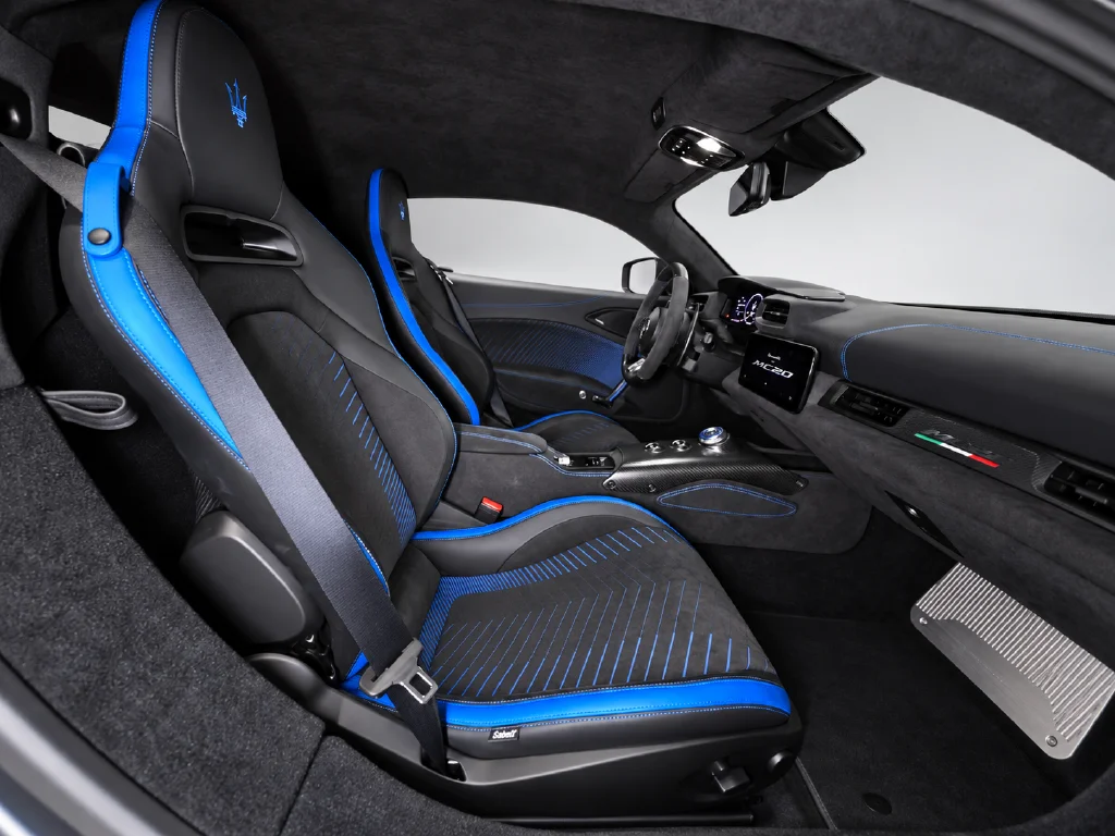 Used 2022 Gray Maserati Base image 12