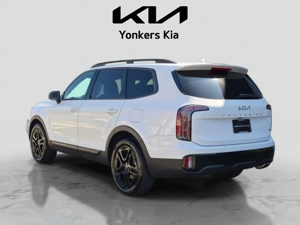 Used 2024 White Kia EX X-Line image 12