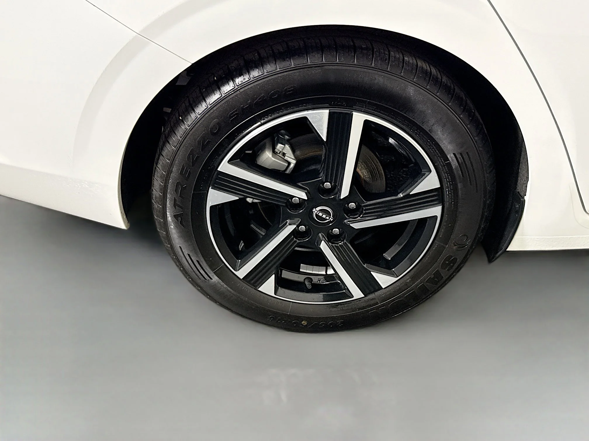Used 2024 Fresh Powder Nissan SV image 29