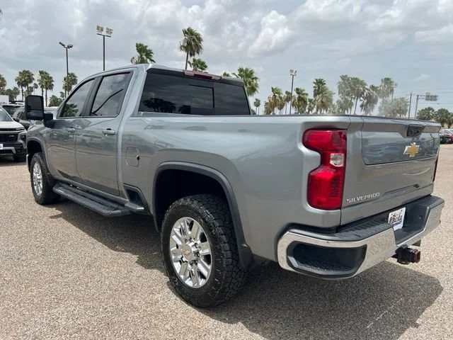 Used 2025 Sterling Gray Metallic Chevrolet LT image 5