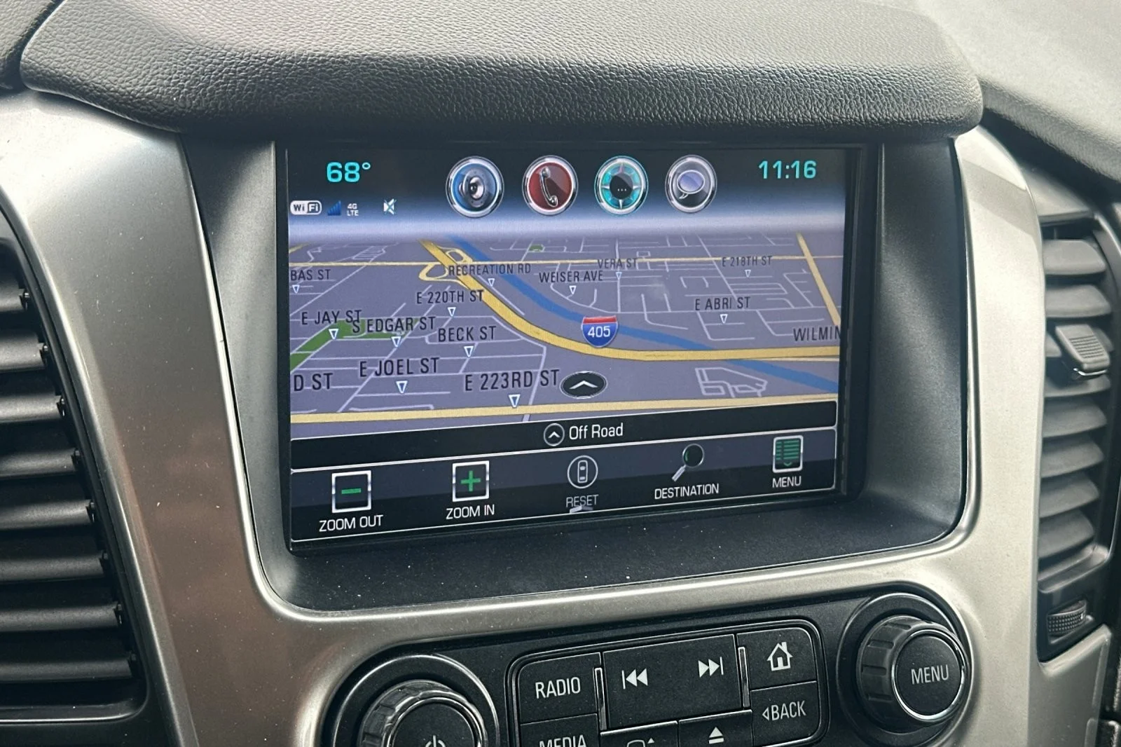 Used 2020 GRAY METALLIC Chevrolet Premier image 19