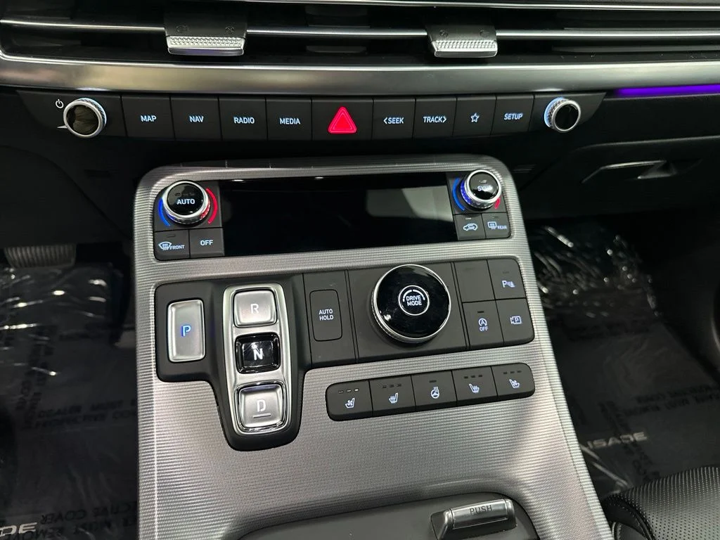 Used 2025 Silver Hyundai Calligraphy image 20