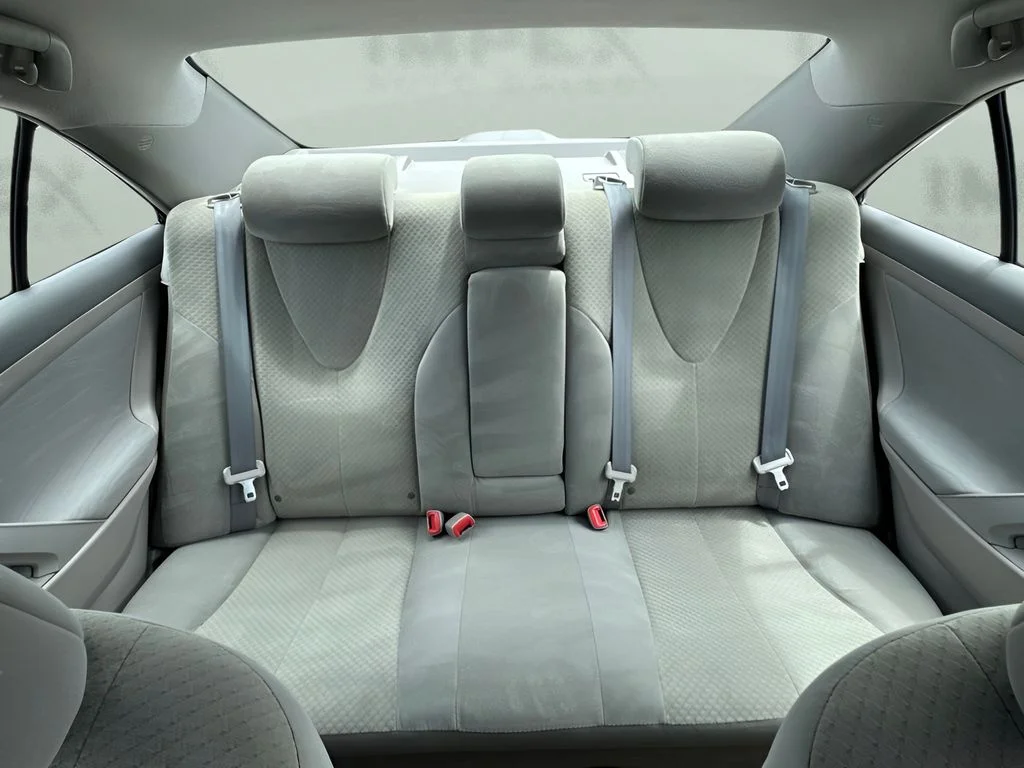 Used 2008 Gray Toyota LE image 11