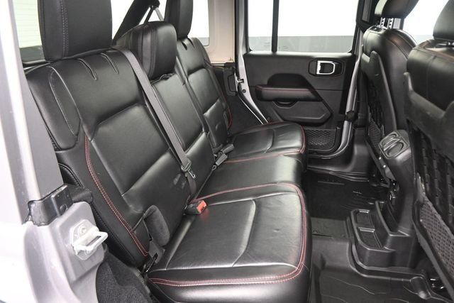 Used 2020 Silver Jeep Unlimited Rubicon image 24