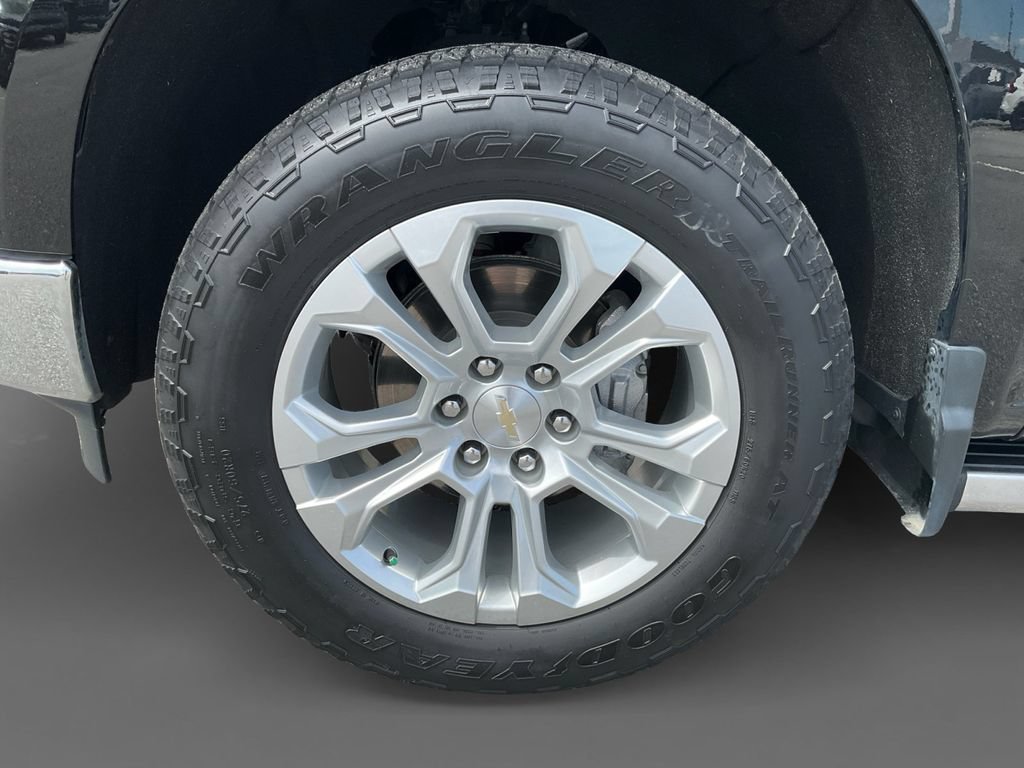 Used 2023 BLACK Chevrolet LTZ image 14