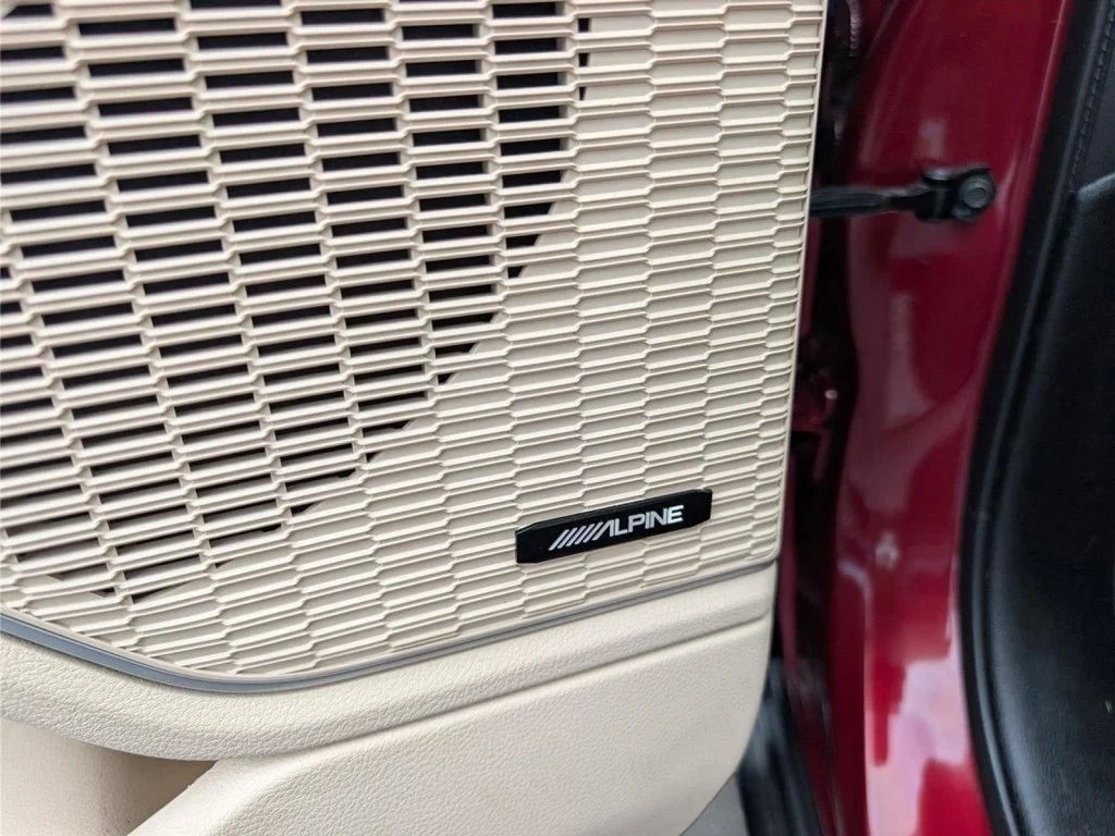 Used 2022 Velvet Red Pearlcoat Jeep 4xe image 23