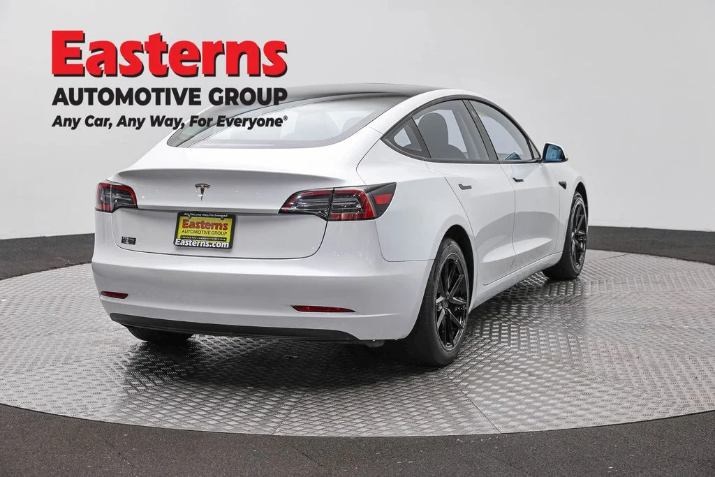 Used 2023 White Tesla Base image 5