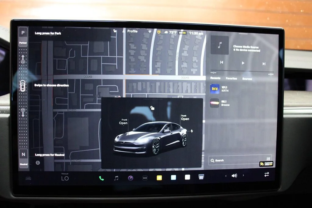 Used 2023 Solid Black Tesla Base image 27