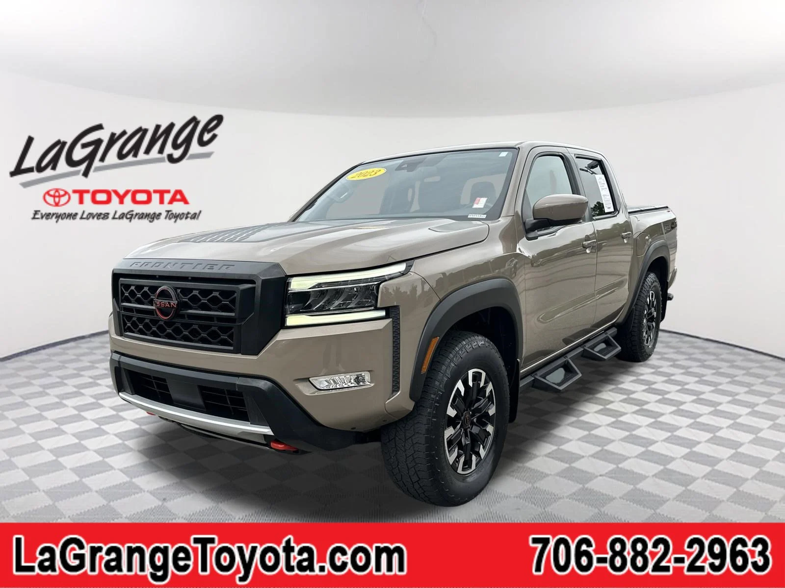 2023 Nissan Frontier PRO-4X Crew Cab 4X4's photo