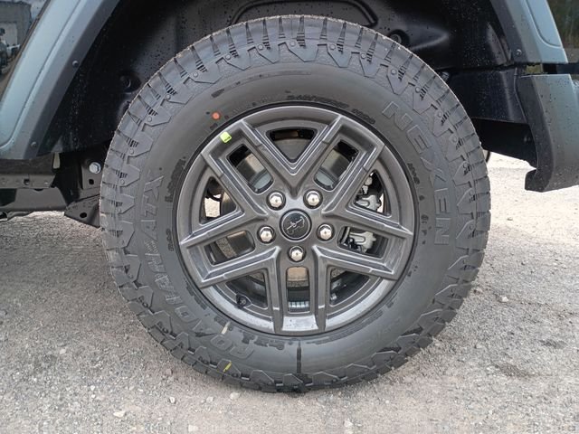 New 2026 Black Clear-Coat Exterior Paint Jeep Sport S image 21