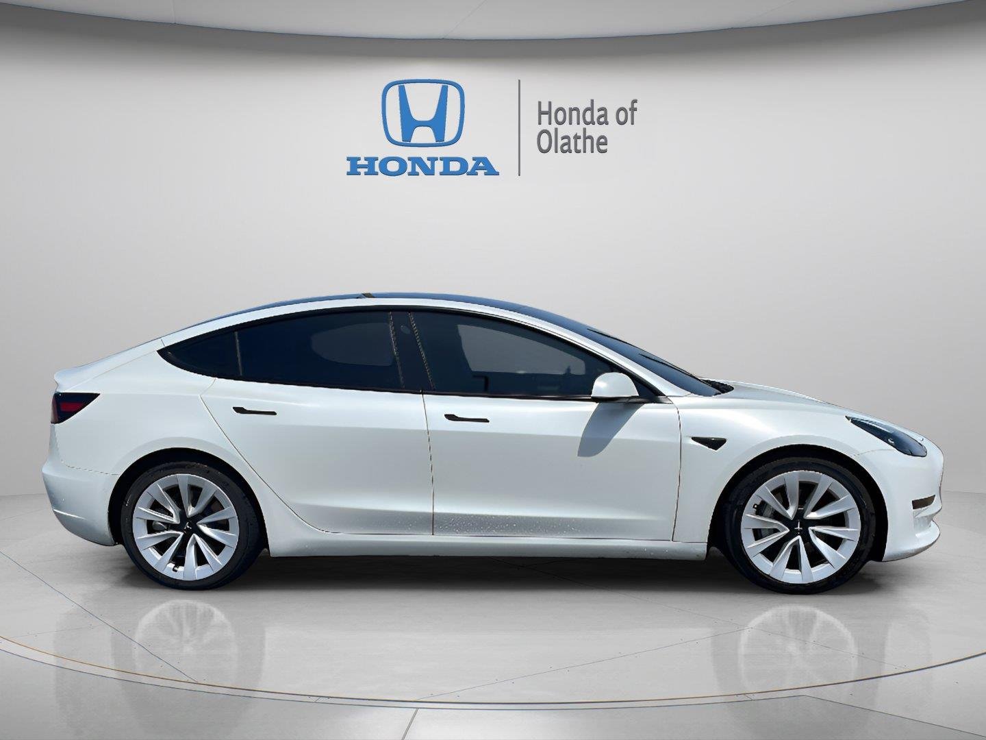 Used 2021 Tesla Model 3 Base with VIN 5YJ3E1EB2MF979476 for sale in Kansas City