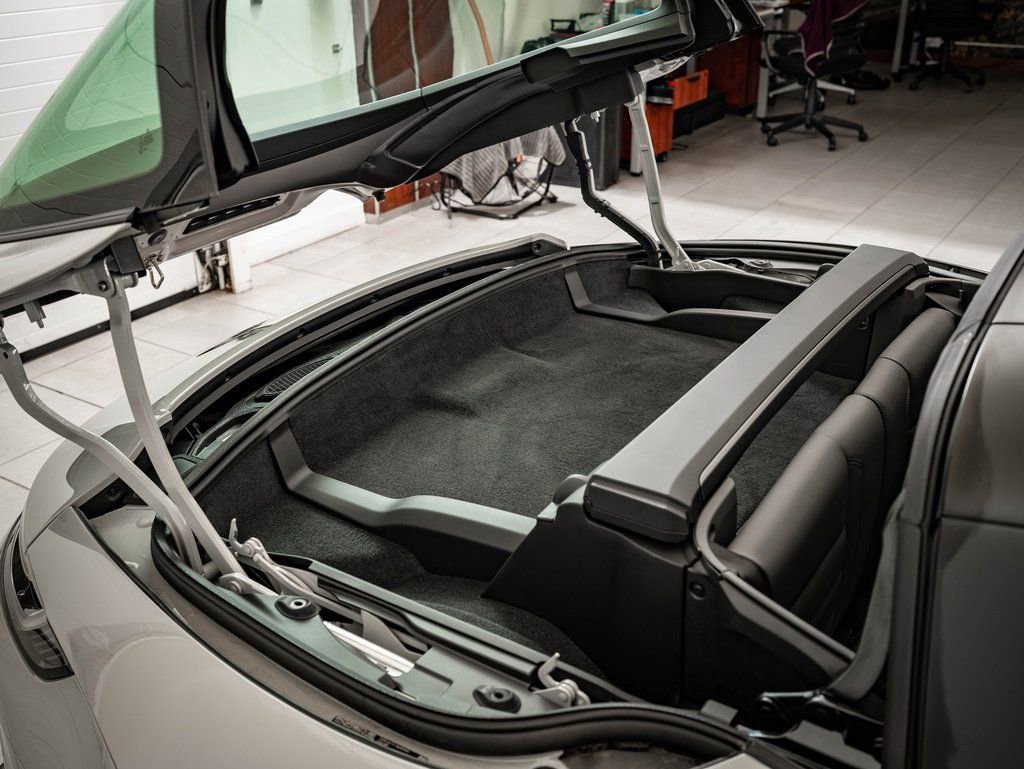 Used 2022 Chalk Porsche Targa 4 GTS image 32