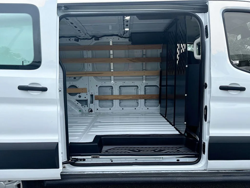 Used 2025 Oxford White Ford Base image 16