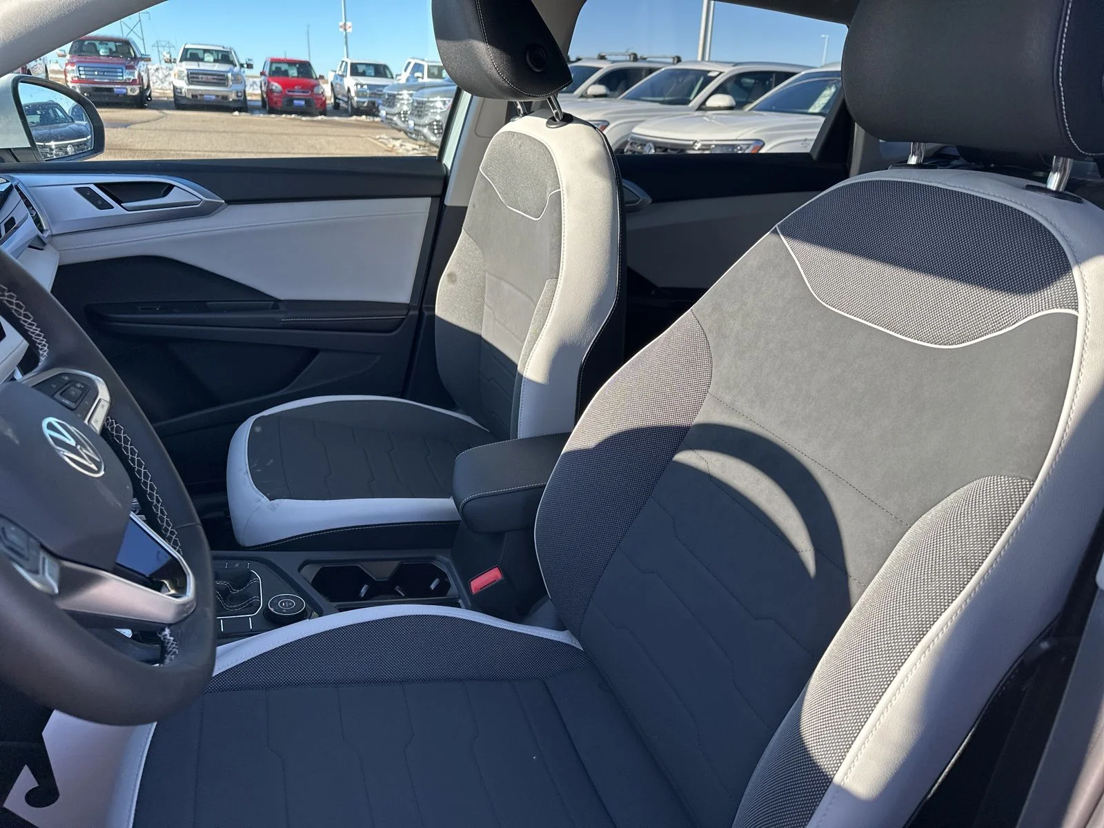 2026 Volkswagen Taos SE - Photo 14