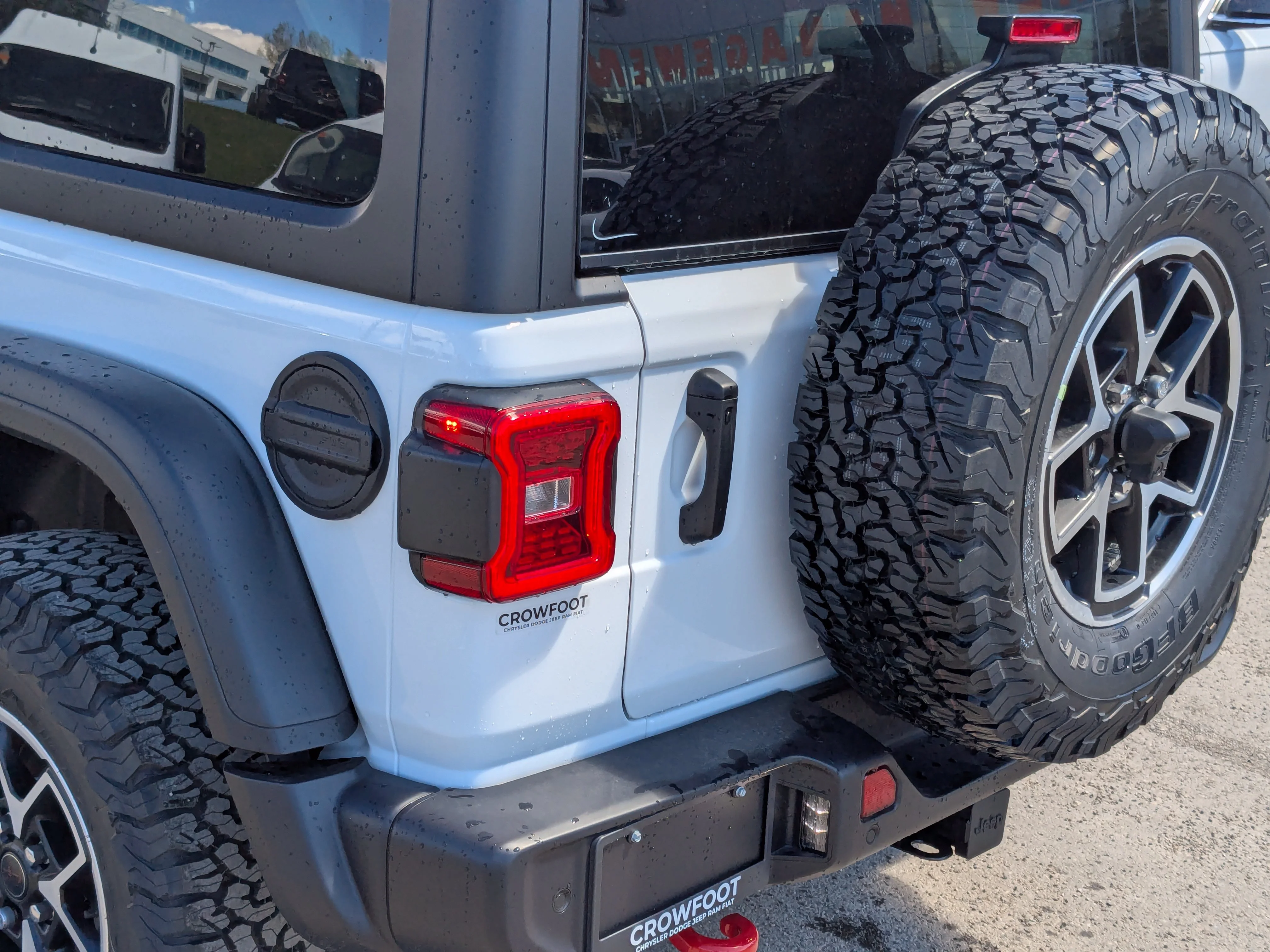 New 2026 White Jeep Rubicon - - 3.6L V6 - Nappa Leather - 3-Pc Hardtop - Steel Perf Hood - Safety & Conv Grps & More! image 10