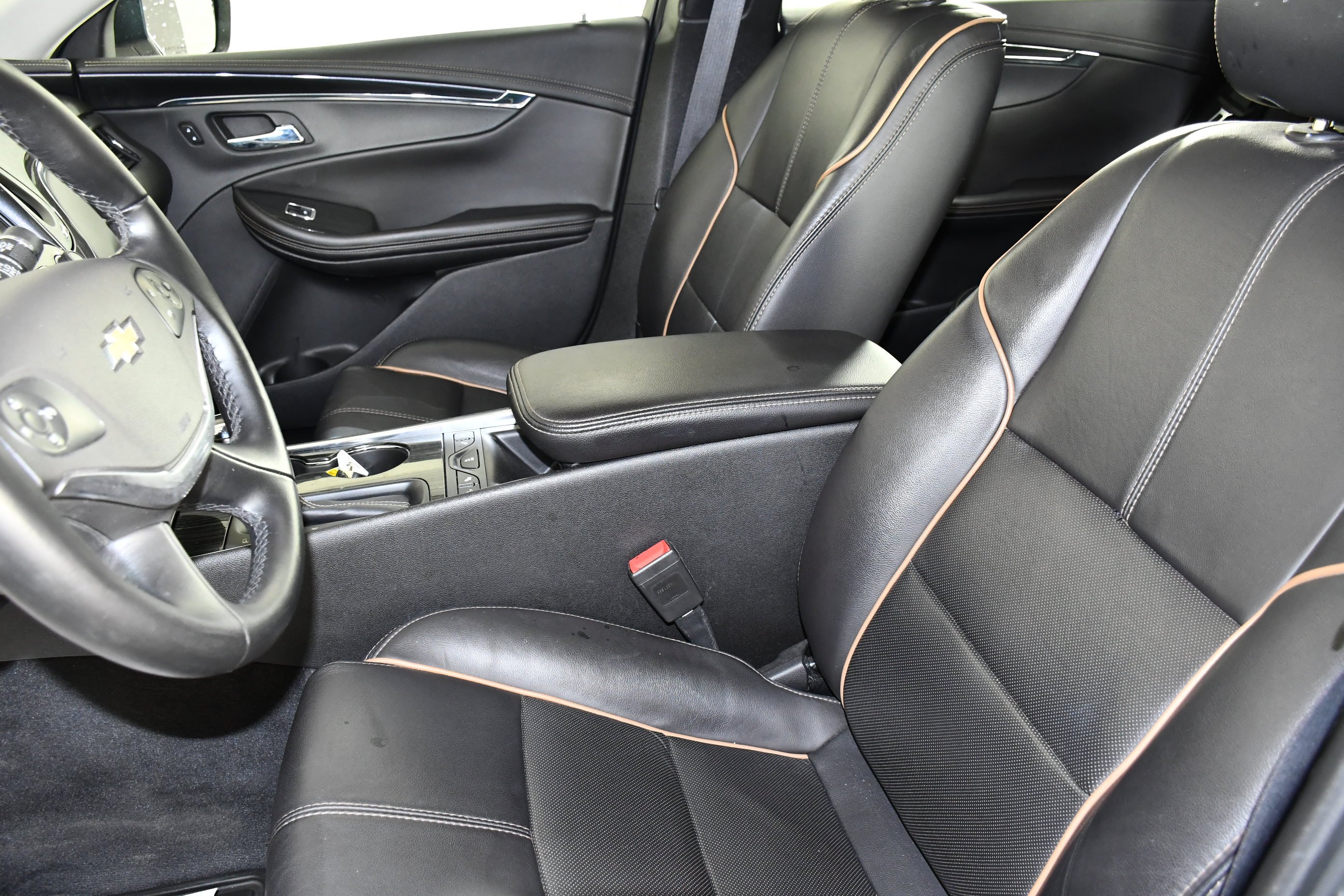 Used 2020 White Chevrolet Premier image 37