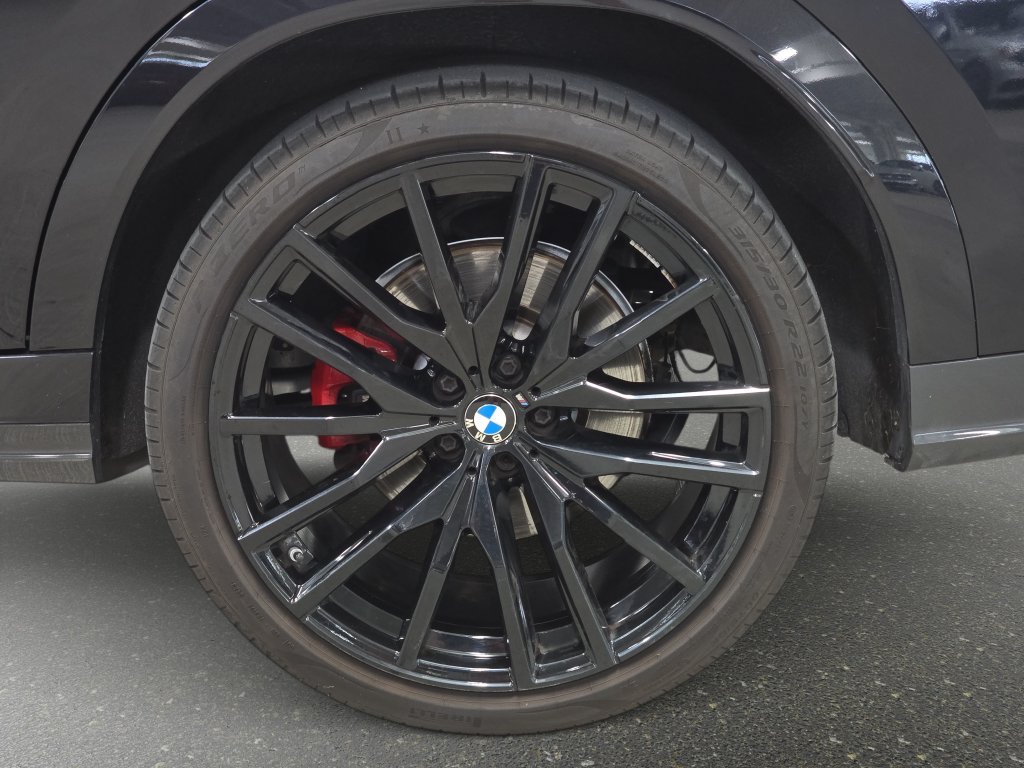 Certified Used 2024 Black Sapphire Metallic BMW xDrive40i image 29