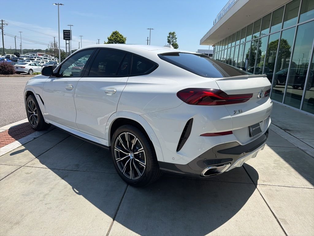 Used 2024 Alpine White BMW xDrive40i image 4