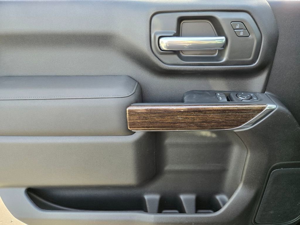 2026 GMC Sierra 3500HD SLE - Photo 9