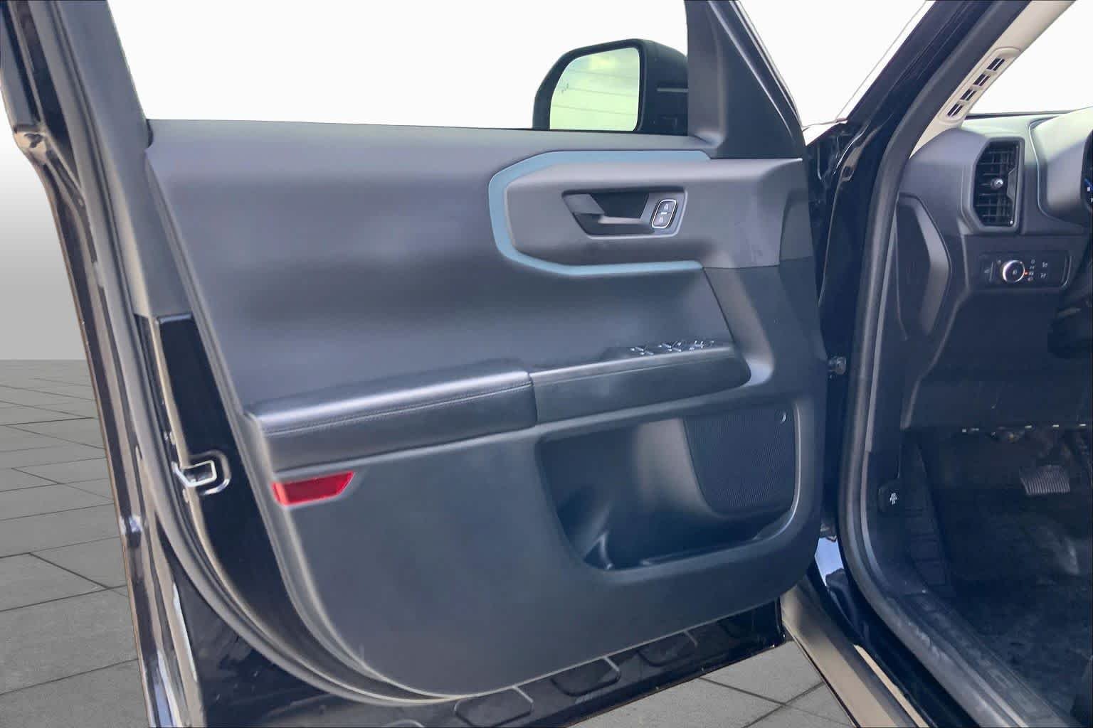 Used 2021 Shadow Black Ford Badlands image 21