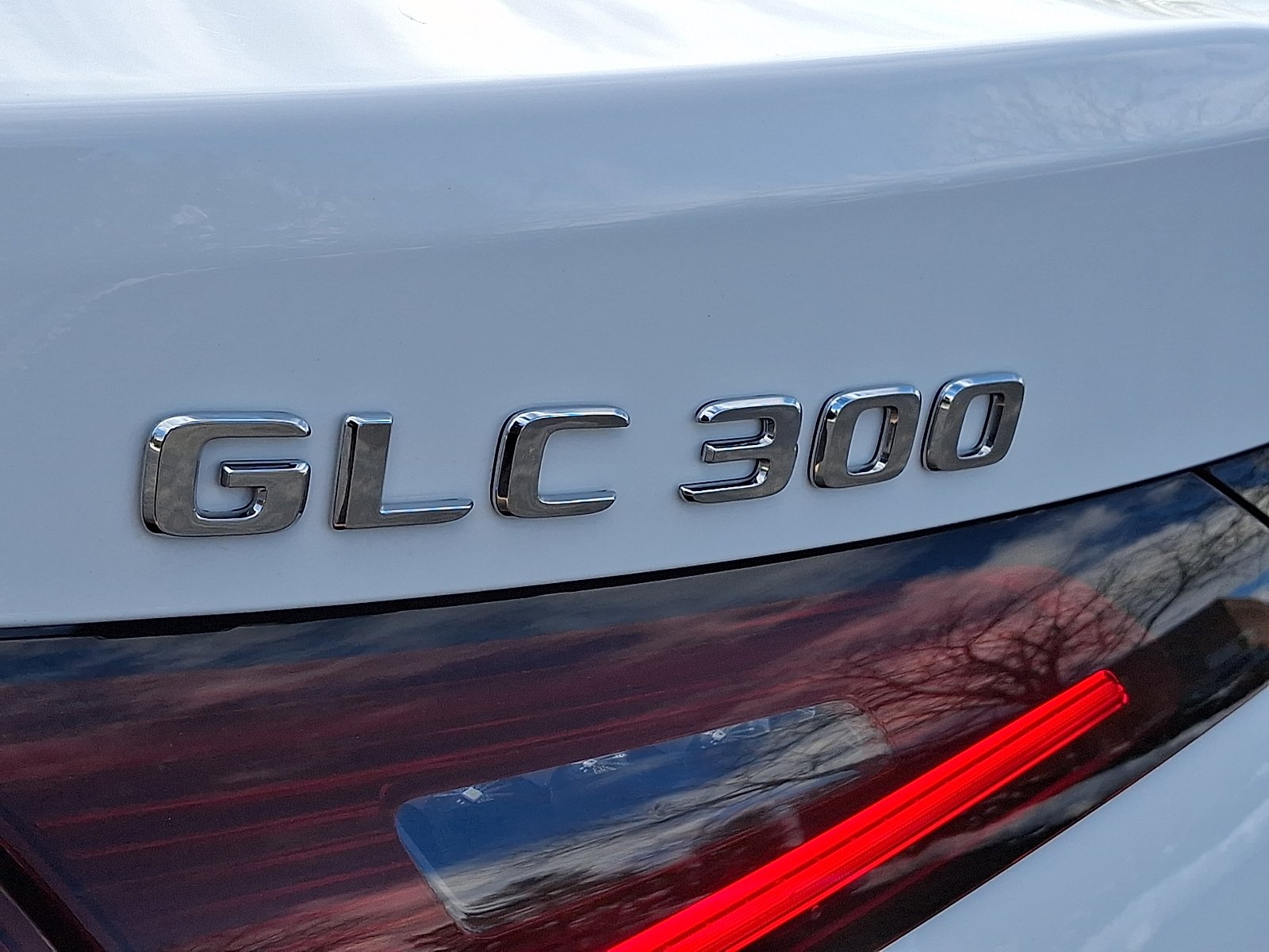 Certified Used 2024 Polar White - 149 Mercedes-Benz 4MATIC® Coupe image 29