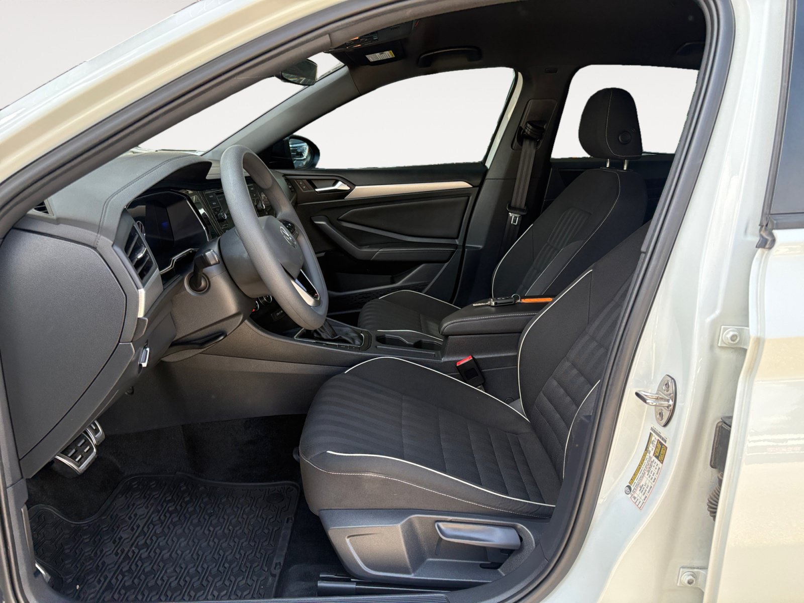 Used 2023 Pure White Volkswagen Sport image 19