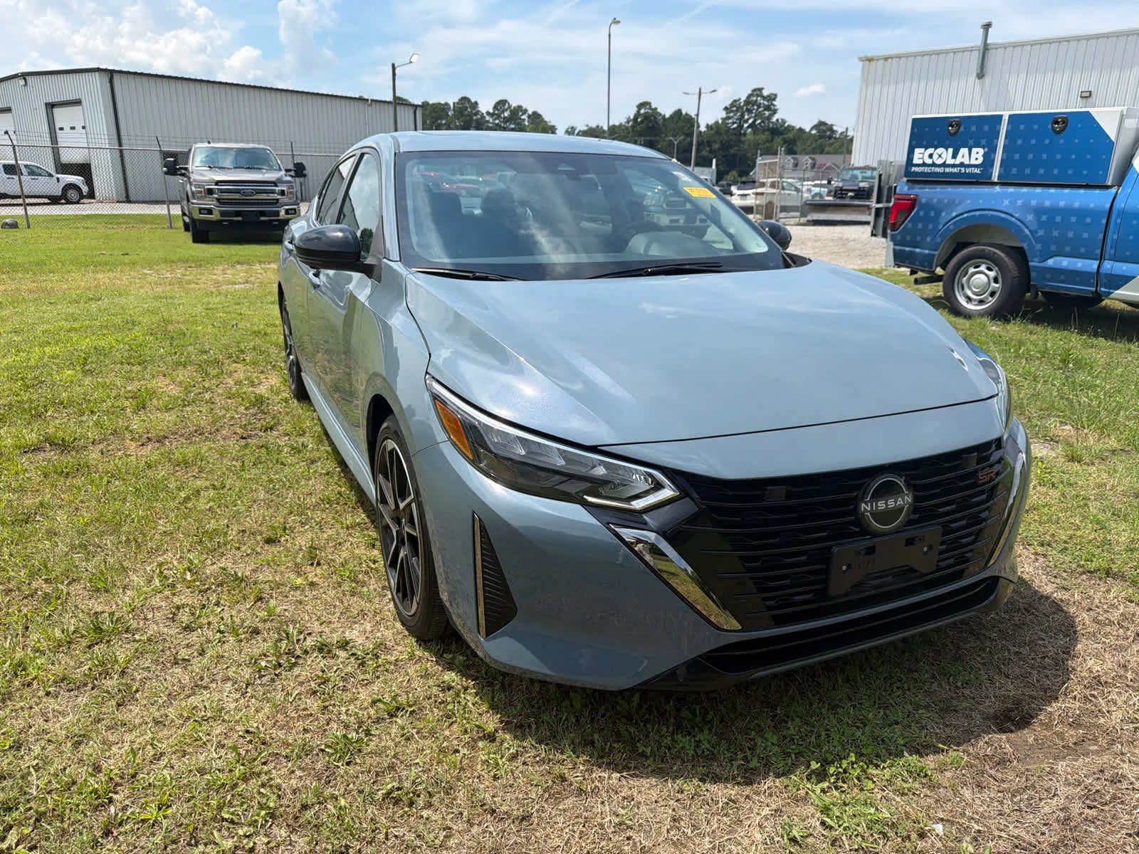 Certified Used 2024 Atlantic Gray Metallic Nissan SR image 3