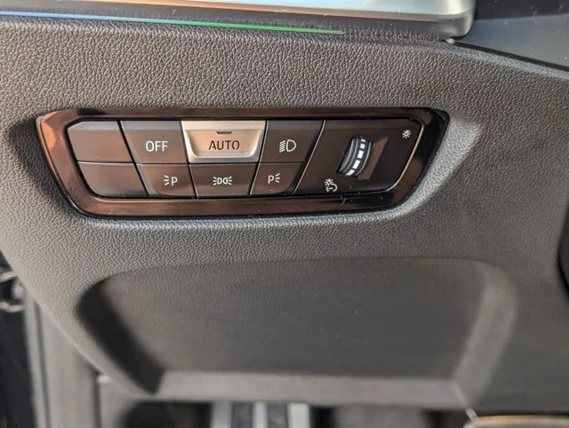 Used 2022 Black BMW M440i image 36