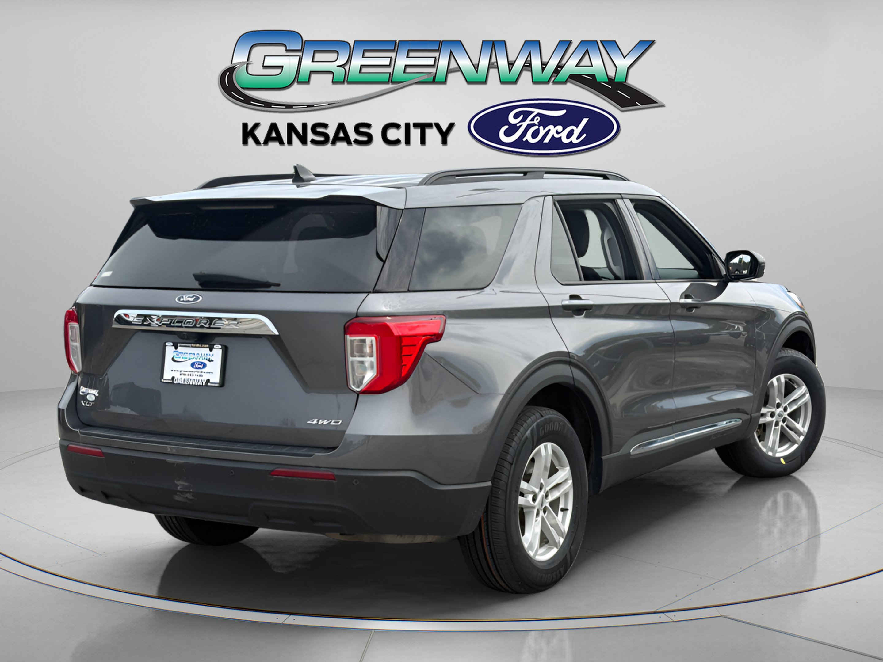 Used 2023 Gray Metallic Ford XLT image 7