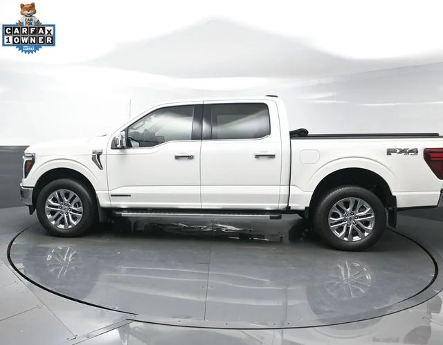 Used 2025 White Ford Lariat image 4
