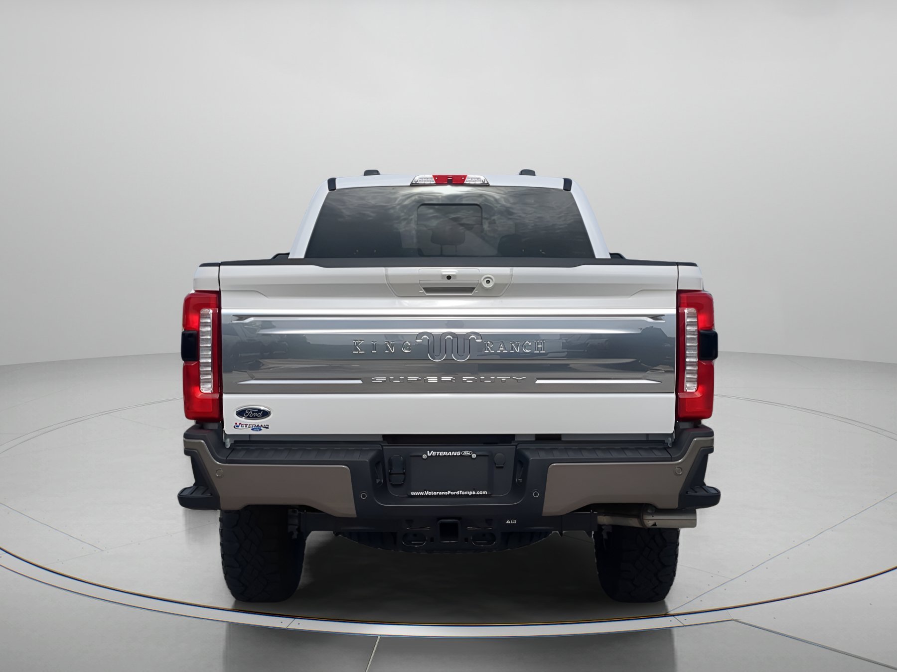 New 2026 Star White Metallic Tri-Coat Ford F-250® King Ranch® image 38
