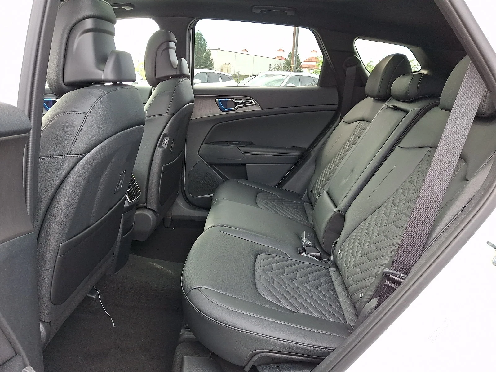 New 2027 White Kia X-Line image 10