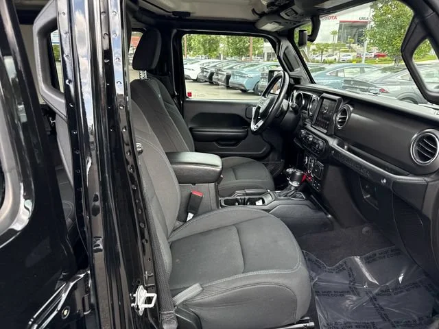 Used 2021 Black Clearcoat Jeep Unlimited Rubicon 4xe image 9