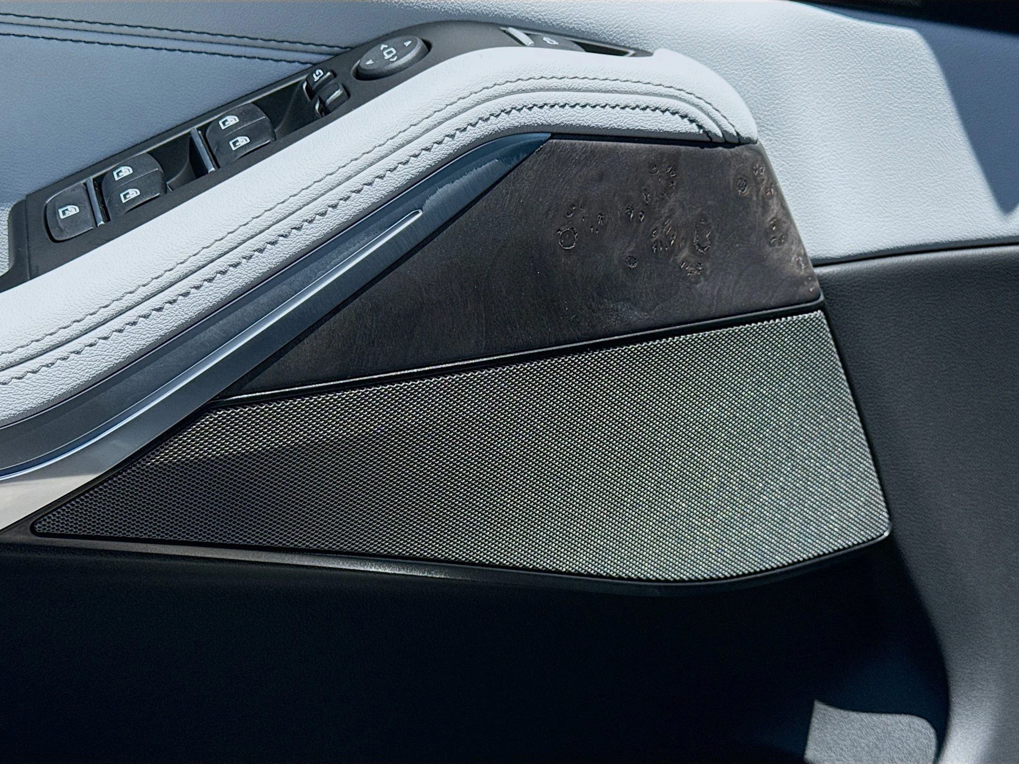 New 2026 Brooklyn Grey Metallic BMW sDrive40i image 24
