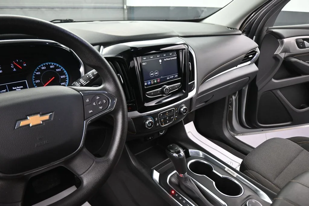 Used 2020 Silver Chevrolet LS image 37