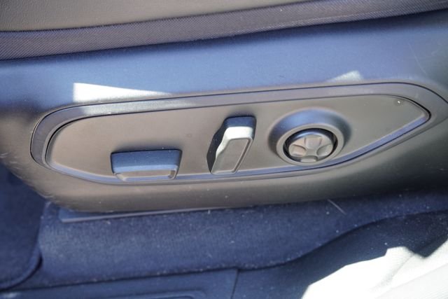 Used 2023 Silver Jeep Altitude X image 24