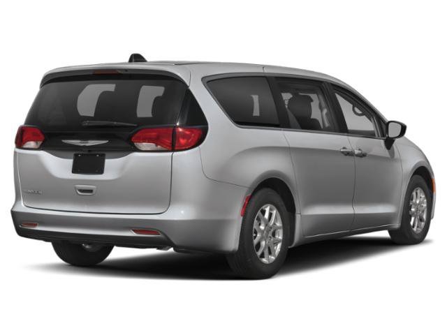 Used 2023 Silver Mist Clearcoat Chrysler LX image 2