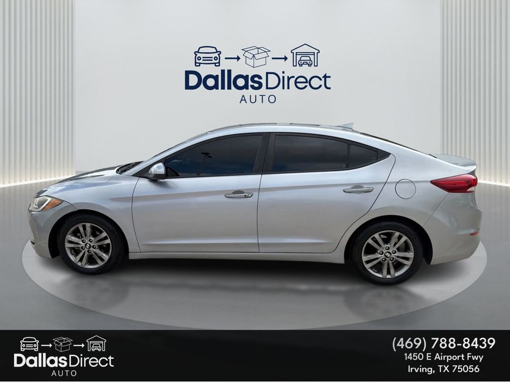 Used 2017 Shale Gray Metallic Hyundai SE image 9
