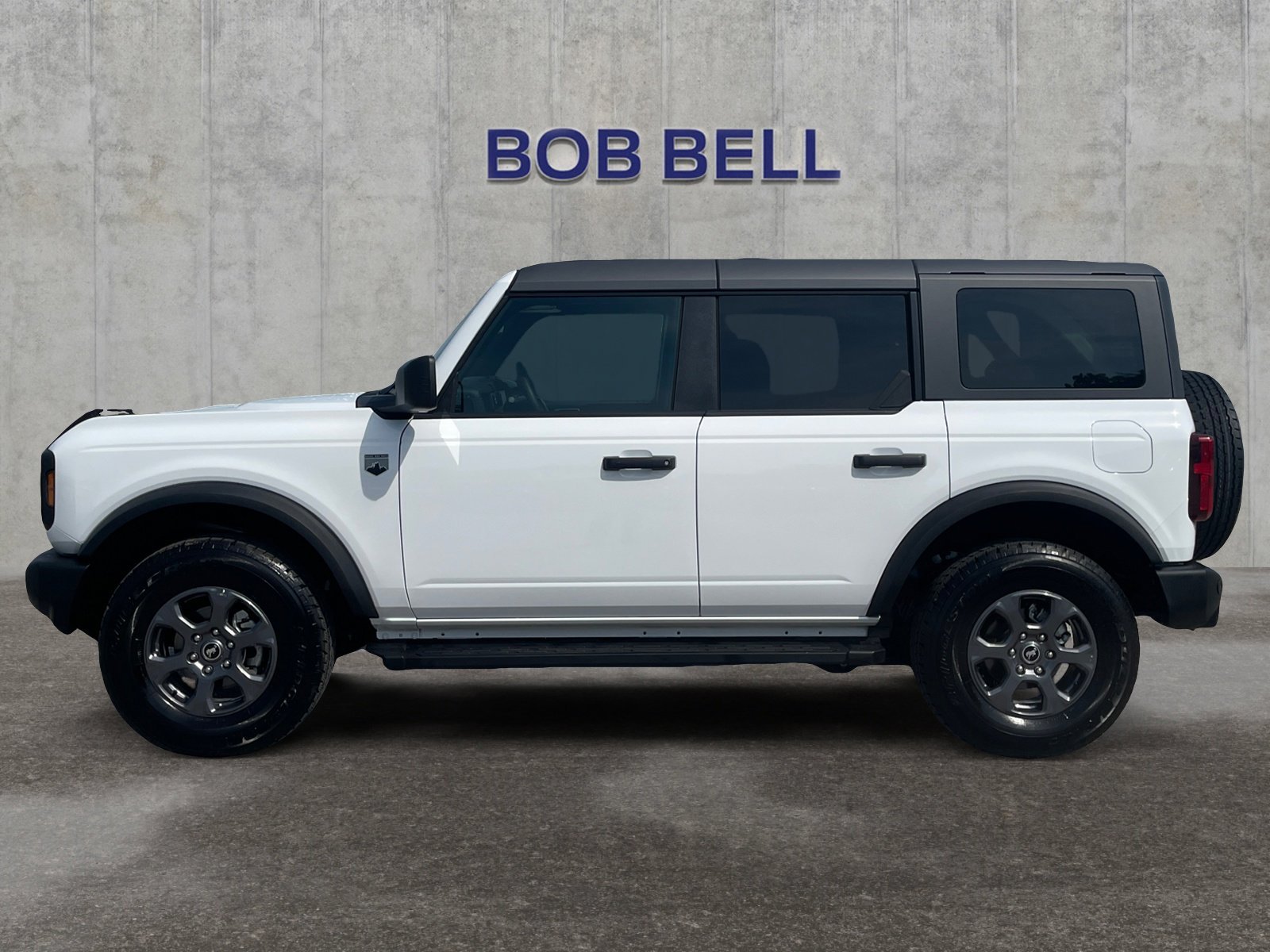 Certified Used 2025 Oxford White Ford Big Bend image 2