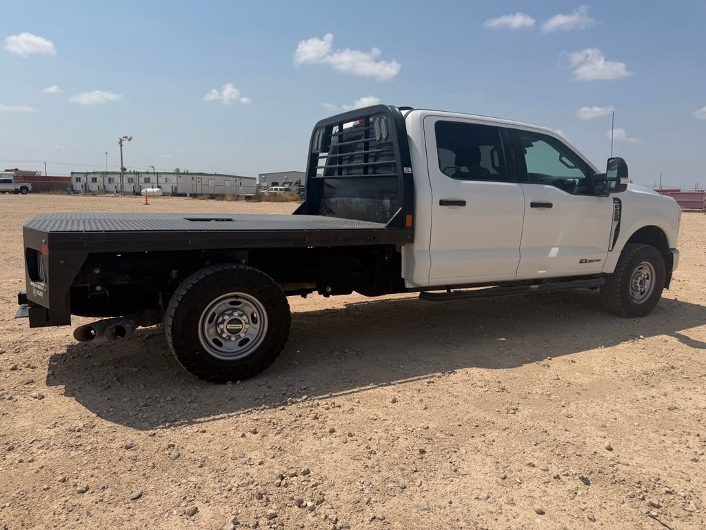 Used 2025 Oxford White Ford XLT image 11