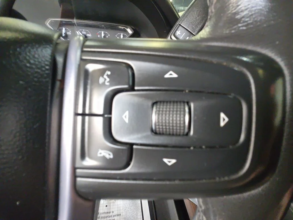 Used 2019 Blue GMC SLT image 19