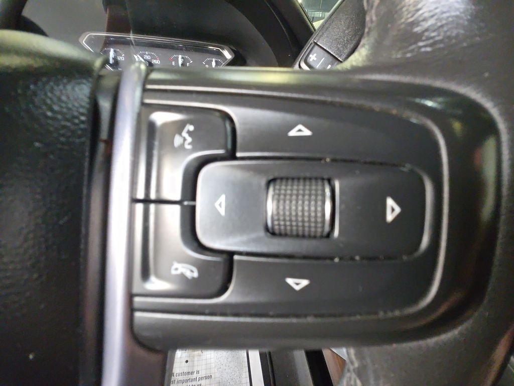 Used 2019 Blue GMC SLT image 19