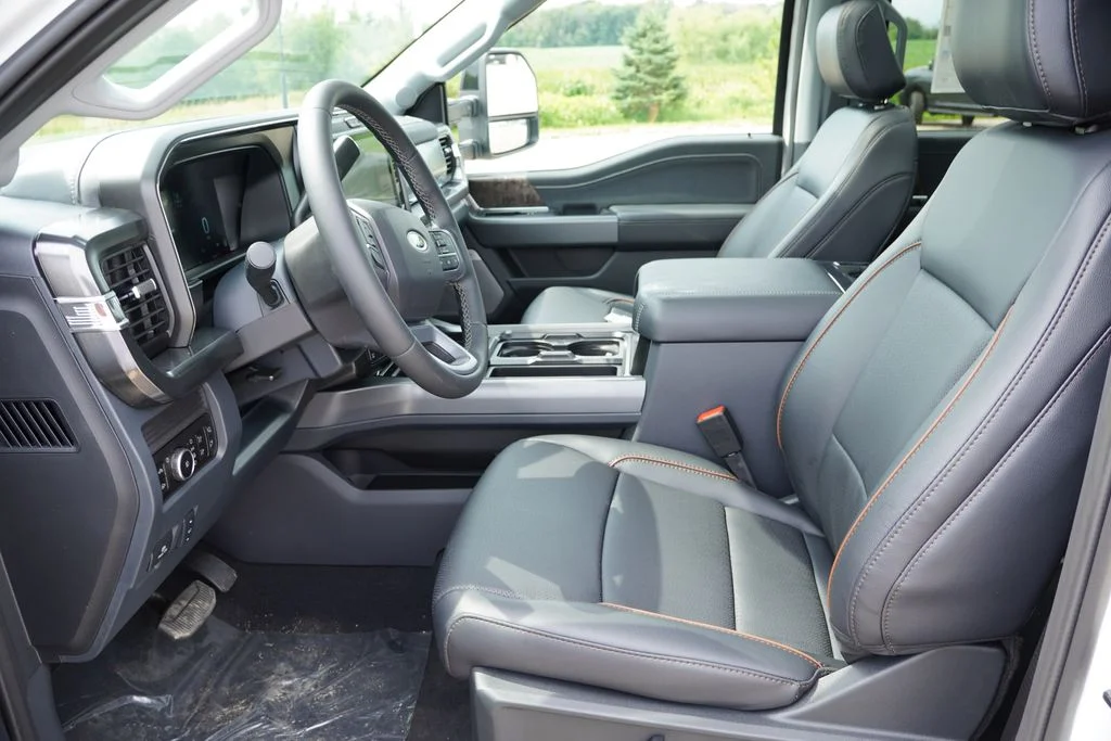 New 2026 Star White Metallic Tri-Coat Ford Lariat image 12